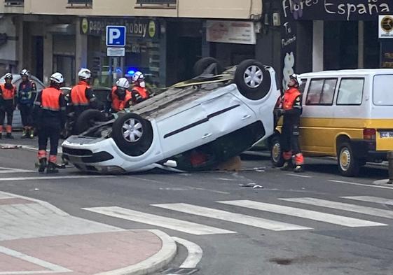 Una Mujer Herida Tras Volcar Y Quedar Atrapada En Un Accidente En La